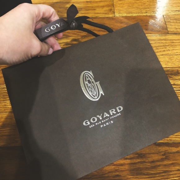 Designer Chanel, Gucci, LV, Dior, Dolce & Gabbana shopping bags - Picture 10 of 15